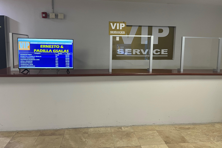 Puerto Vallarta: Flughafentransfer nach Nuevo Vallarta SüdVan One-Way (8 - 10 Fahrgäste)