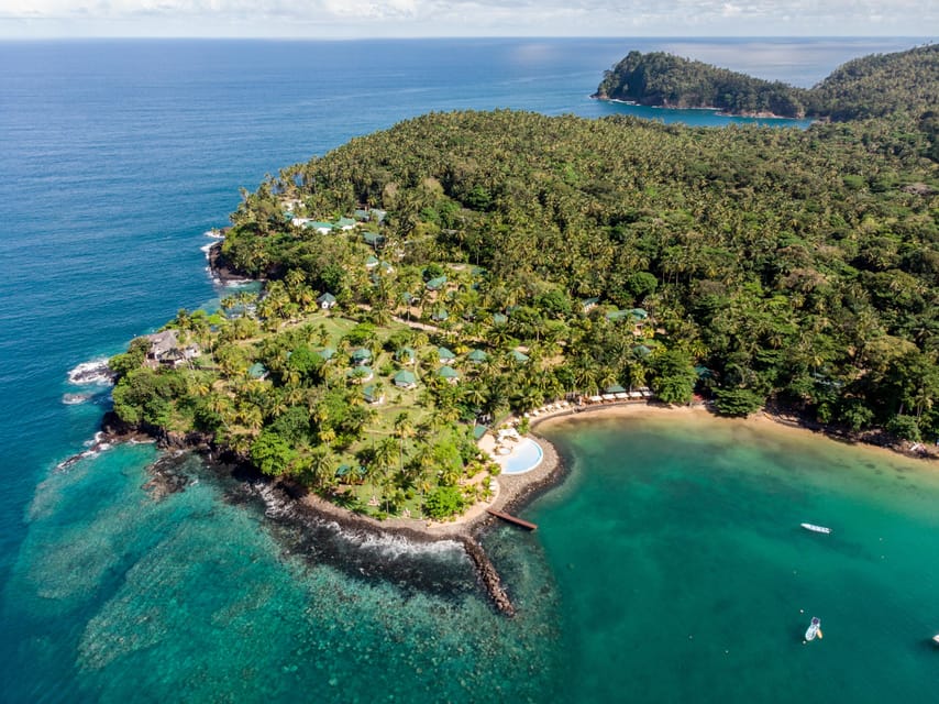 São Tomé: Full-Day Boat Excursion to Rolas Island