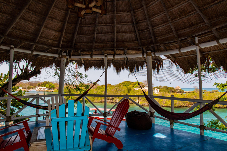 From Cartagena: Visit 5 Islands with snorkeling, beaches and buffet lunch