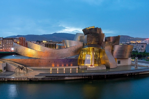 Bilbao: VIP Guggenheim-Small Group- Expert Guide - Simultaneous Translation Bilbao: VIP Guggenheim - Small Group - Expert Guide - Simultaneous Translation