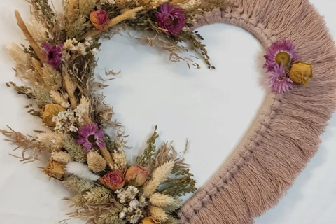 Leipzig: Macrame Workshop to Create Boho Heart Decorations