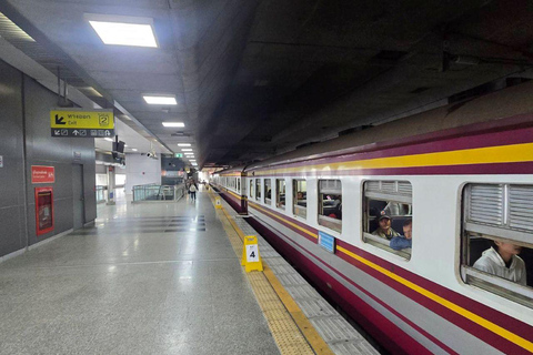 曼谷：大城府遗产快车和巴士一日旅行不含门票和午餐的行程