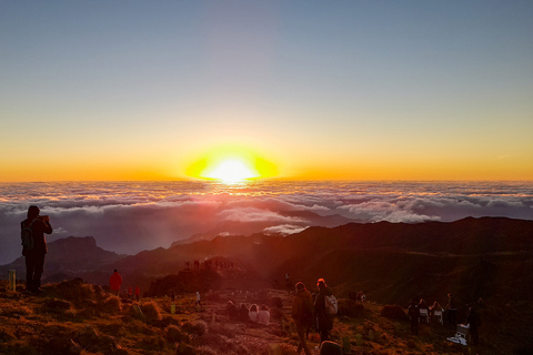 From Funchal: Sunrise at Pico do Arieiro with BreakfastShared Tour