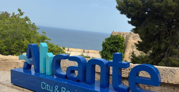 Visit Santa Bárbara Castle in Alicante and Flamenco Show, Private Van
