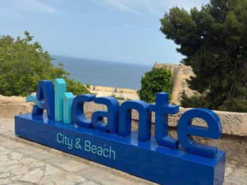 Visita Castillo de Santa Barbara en Alicante y Show Flamenco, Van privada