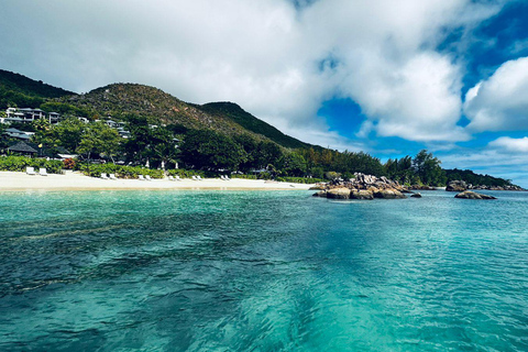 Sonnenuntergangskreuzfahrt zur Anse Lazio &amp; Anse Georgette, Praslin.