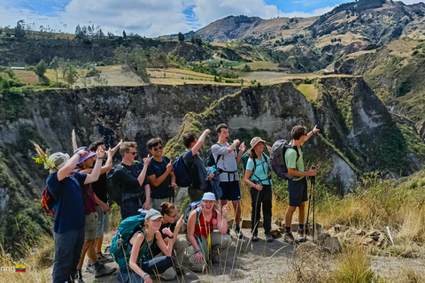 Quito: Quilotoa Loop 4-Day Trekking Tour with Guide Without hostel bookings