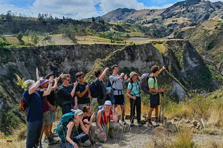 Quito: Quilotoa Loop 4-Day Trekking Tour with Guide Without hostel bookings