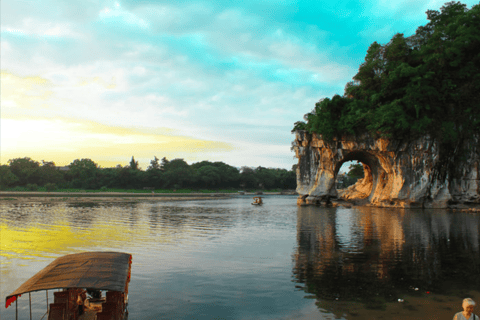 Med höghastighetståg Guangzhou till Guilin stadsvandring