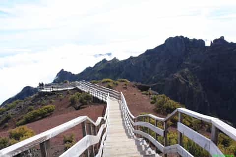 Hike Madeira: Pico Arieiro to Pico Ruivo