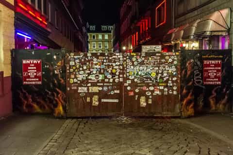 Hamburg: St. Pauli Highlights Guided Tour with Beer
