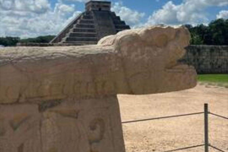 From Mérida: Chichén Itzá, Cenote, and Izamal Day Trip