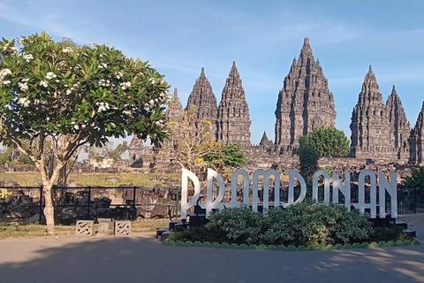 Yogyakarta: Visita a Prambanan con guía local y ticket de entrada