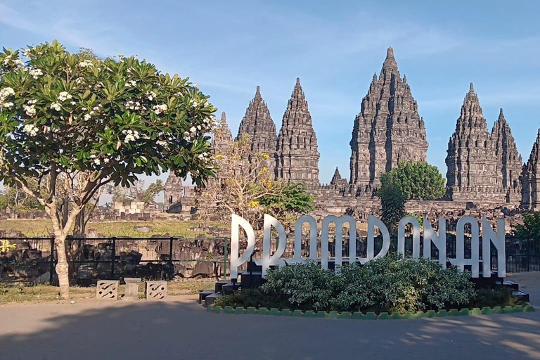 Yogyakarta: Ontdek Prambanan Tour en Sewu TempelStart tour vanaf vliegveld Yogyakarta