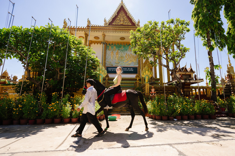 Siem Reap: Private Horseback & Horse-Drawn Carriage Rides (1 hour) Horseback Ride