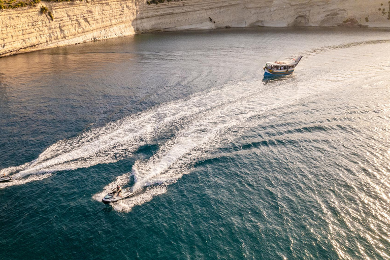 Malta: Passeio de barco em Marsaskala Luzzu com a piscina de São PedroMalta: Passeio de barco por Marsaskala Luzzu com St. Peter&#039;s Pool