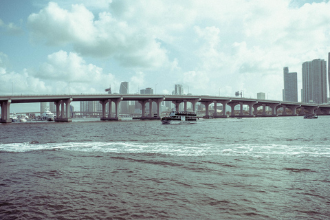 Miami Boat Tour : Mansions & Skyline with optional Pick-up PARTIAL PAYMENT | Miami Boat Tour