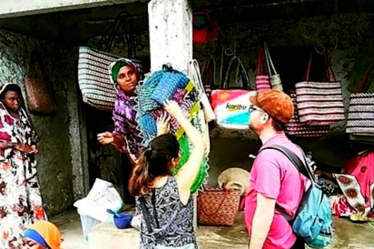 Zanzíbar: pueblo de Nungwi, bosque de Jozani y tour The RockZanzíbar: pueblo de Nungwi, bosque de Jozani y excursión a The Rock