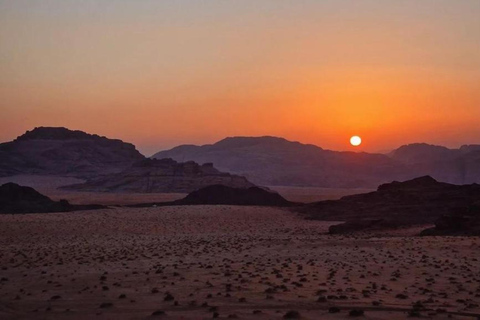 4-godzinna wycieczka jeepem (rano lub o zachodzie słońca) Wadi Rum Desert Highligh3-godzinna wycieczka + punkt widokowy o zachodzie słońca