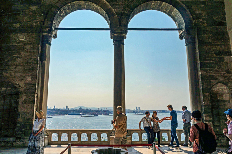 Istanbul: Topkapi Palace &amp; Hagia Sophia Fast-Track Tour