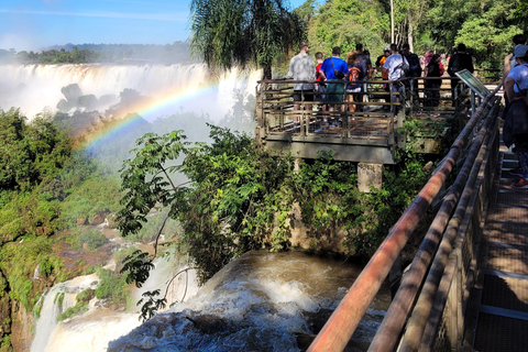 Iguassu Waterfalls Private Day Tour: Both sides, same day!