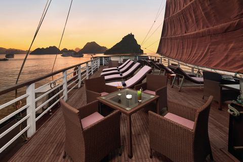 Au départ de Hanoi : Croisière 3D2N Ha Long &amp; Lan Ha Bay by Le Journey CruiseDépart de Hanoi à 8h00