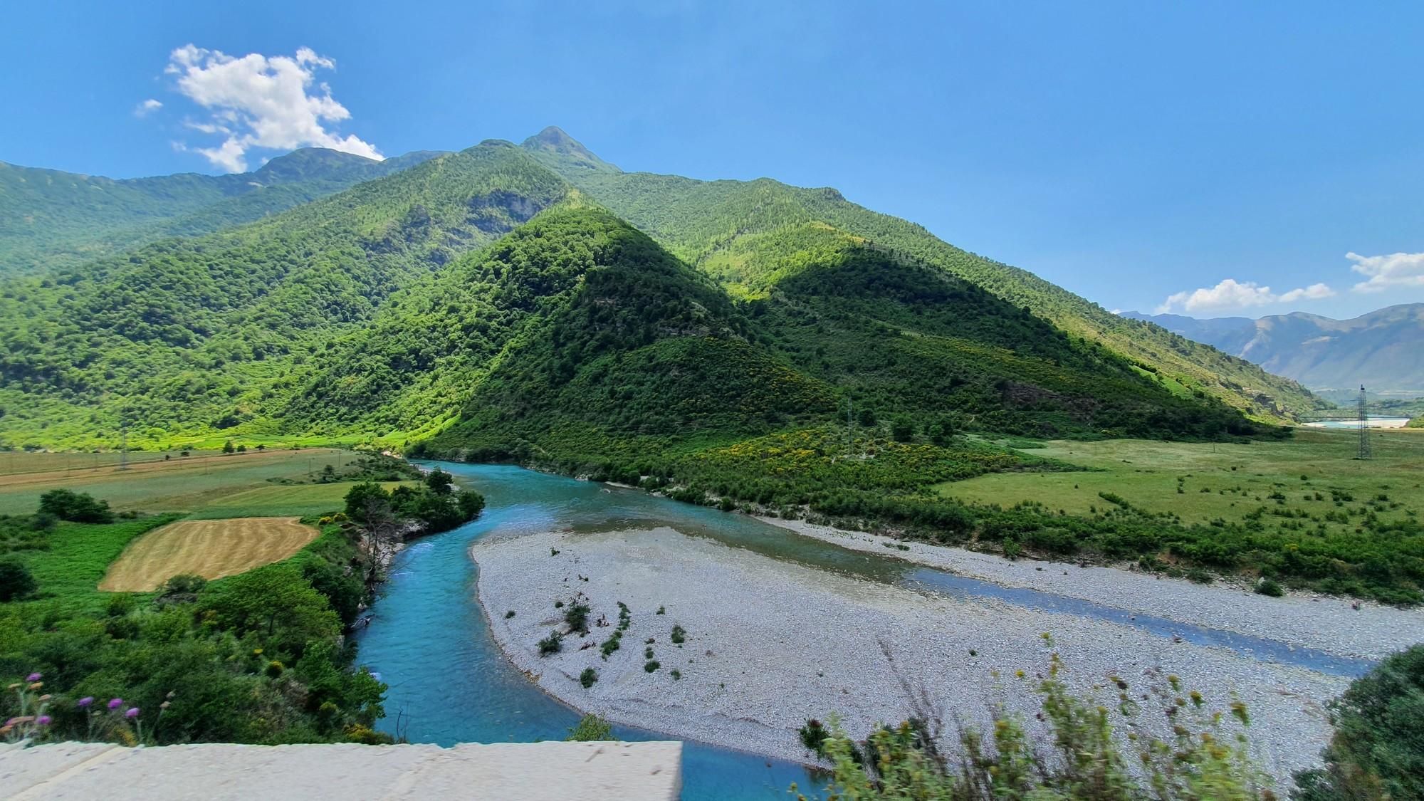 Von Saranda nach Përmet: Thermalbad, Gliko & malerischer Ausflug