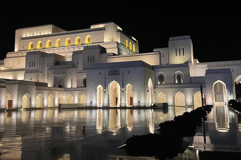 Muscat: moskee, opera en Old Muscat Eco EV-avondtourMuscat: Moskee, opera en oude stad Muscat Eco EV-avondtour