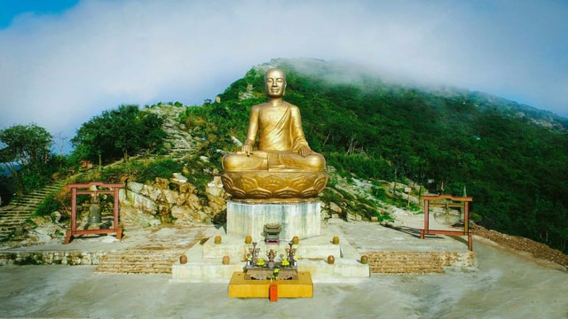 Hanoi: Yen Tu Mountain & Kiep Bac Pagoda Heritage Trip