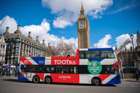 London Hop-on Hop-off bus near St Paul’s Cathedral