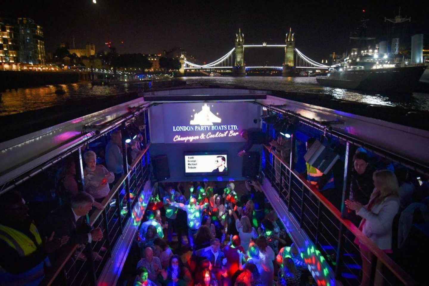 London: River Thames Party Boat Cruise - London: River Thames Party Boat Cruise