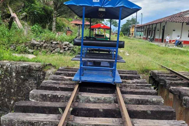 MEDELLIN: TOUR CISNEROS + CORREGIMIENTO SANTIAGO + MUSEO FUNDA TUNEL