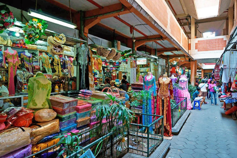 Yogyakarta: Sultan Palace, Water Castle & Market Tour