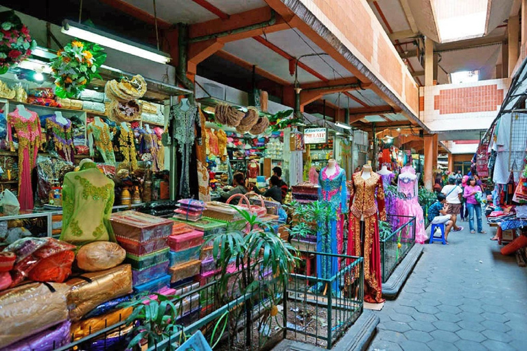 Yogyakarta: Sultan Palace, Water Castle & Market Tour