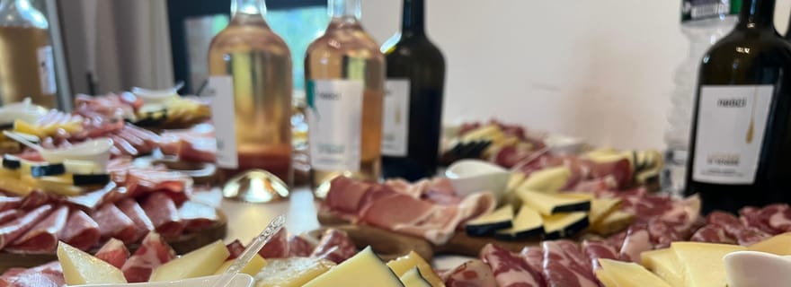 Dégustation de vins accompagnée de produits locaux près de Montepulciano