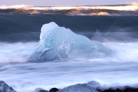 From Reykjavik: Jökulsárlón, Diamond Beach, & Vík Day Trip