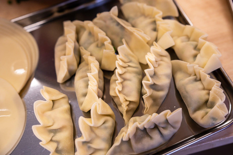 Osaka : Cours de cuisine et dégustation de saké avec visite du marché local