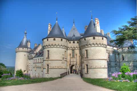 From Paris: Fairytale Loire Castles with Wine Tasting