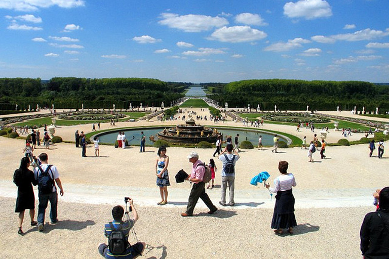 Ab Paris: Tagestour nach Versailles und Giverny mit Mittagessen