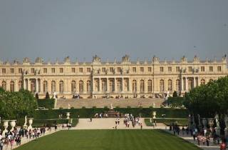 Ab Paris: Tagestour nach Versailles und Giverny mit Mittagessen