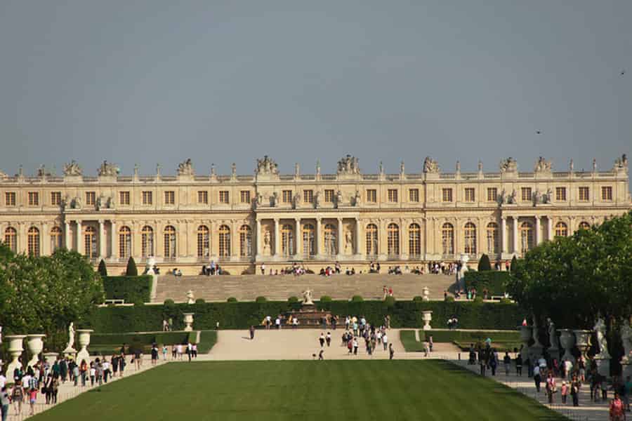 Versailles-Giverny Tagestour mit Mittagessen in der Moulin de Fourges. Foto: GetYourGuide