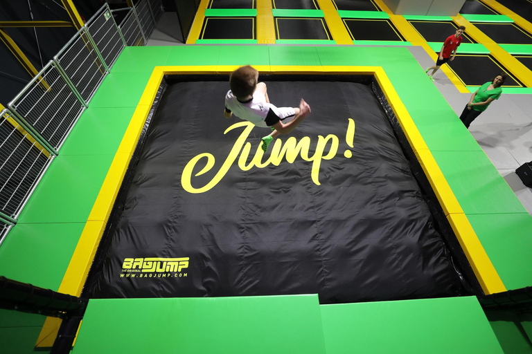 Trampolino elasticoIl salto dal trampolino