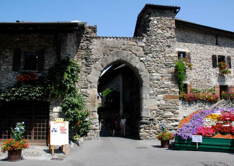 A guided tour of the medieval village of Yvoire | GetYourGuide