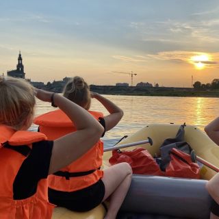 Dresden: Schlauchboottour in die Weinstadt Radebeul