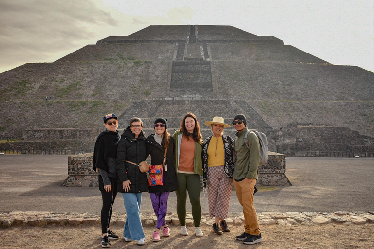 Teotihuacan Pyramids complete without shops or restaurantsFrom CDMX: Teotihuacan Pyramids Day Trip with Entry &amp; Guide