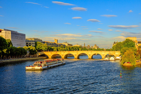 Paris: Bateaux Mouches® Day or Evening Cruise & Audio Guide