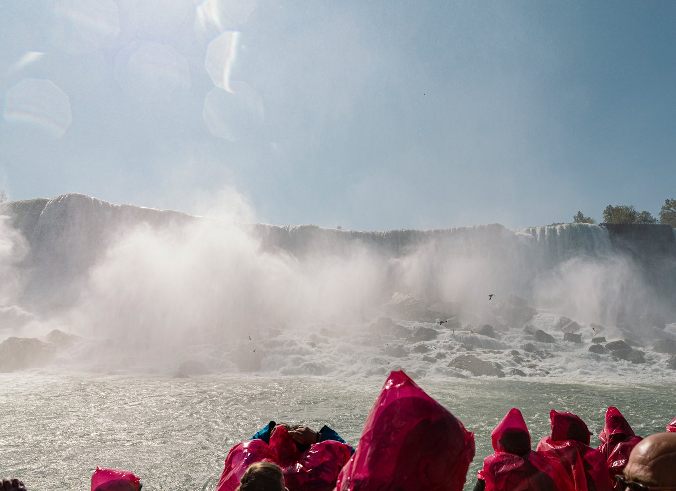 Niagara Falls: Bådtur og rejse bag vandfaldene