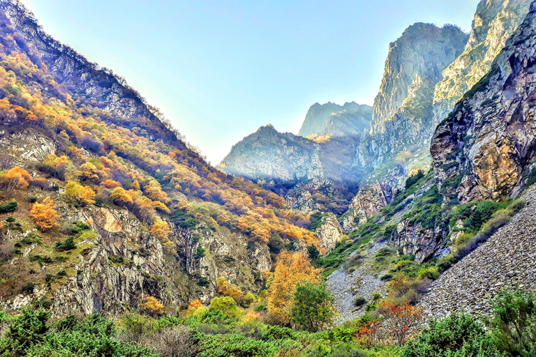 Caminhada de três dias em Kazbegi