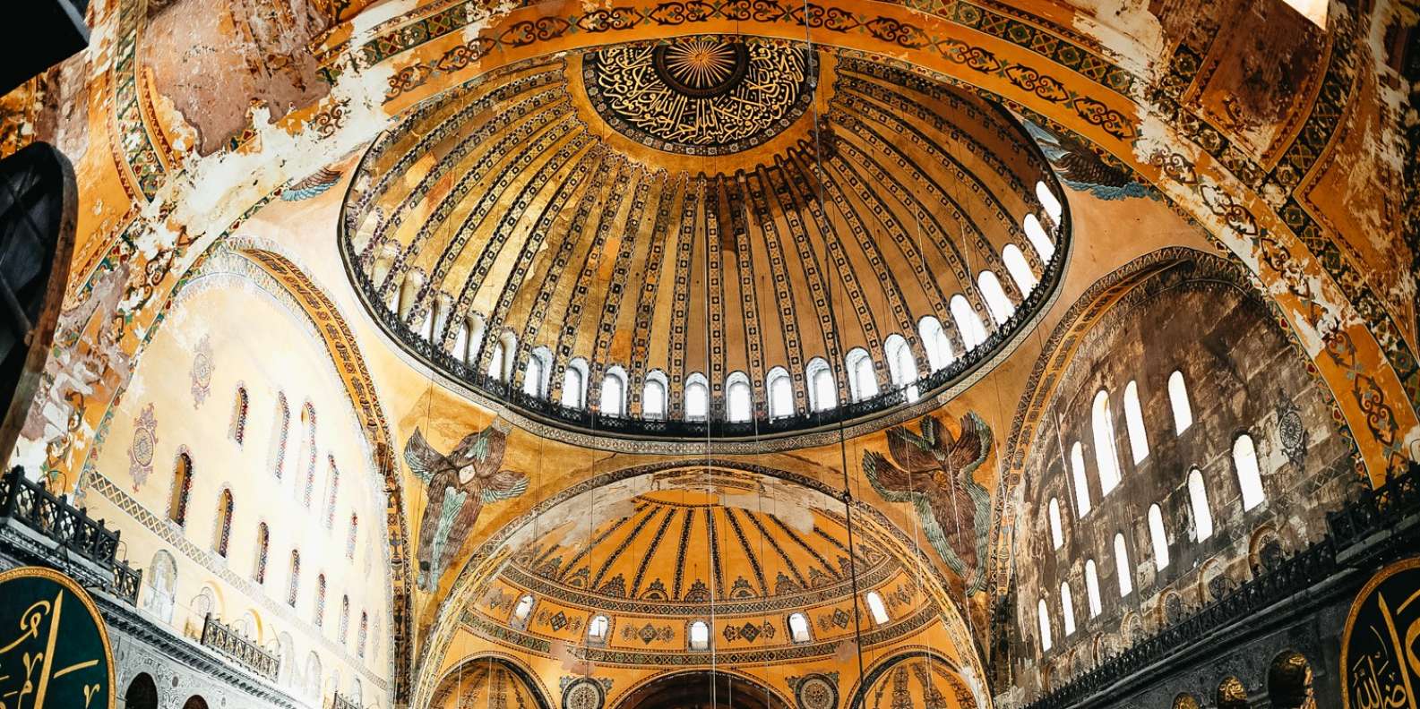 После молитвы в церкви святой софии. Византия архитектура Византия архитектура. Византийская архитектура храмов.
