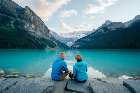 From Banff: Moraine Lake & Lake Louise Sunset & Wildlife